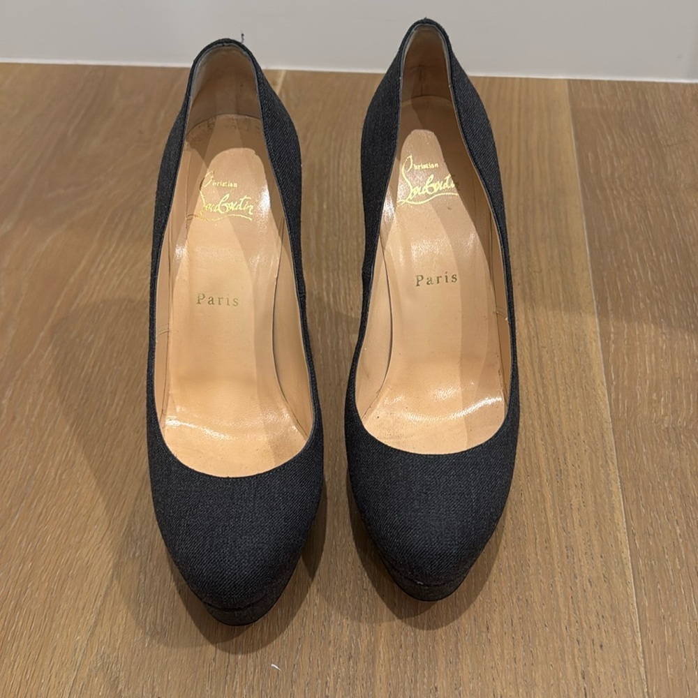 Authentic Christian Louboutin Bianca 140 Flanbel Dark Gray Platform Pump